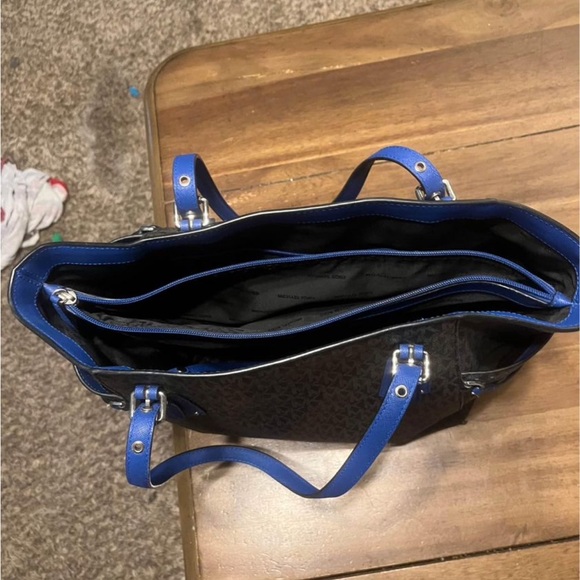 Michael Kors Voyager - Picture 5 of 10